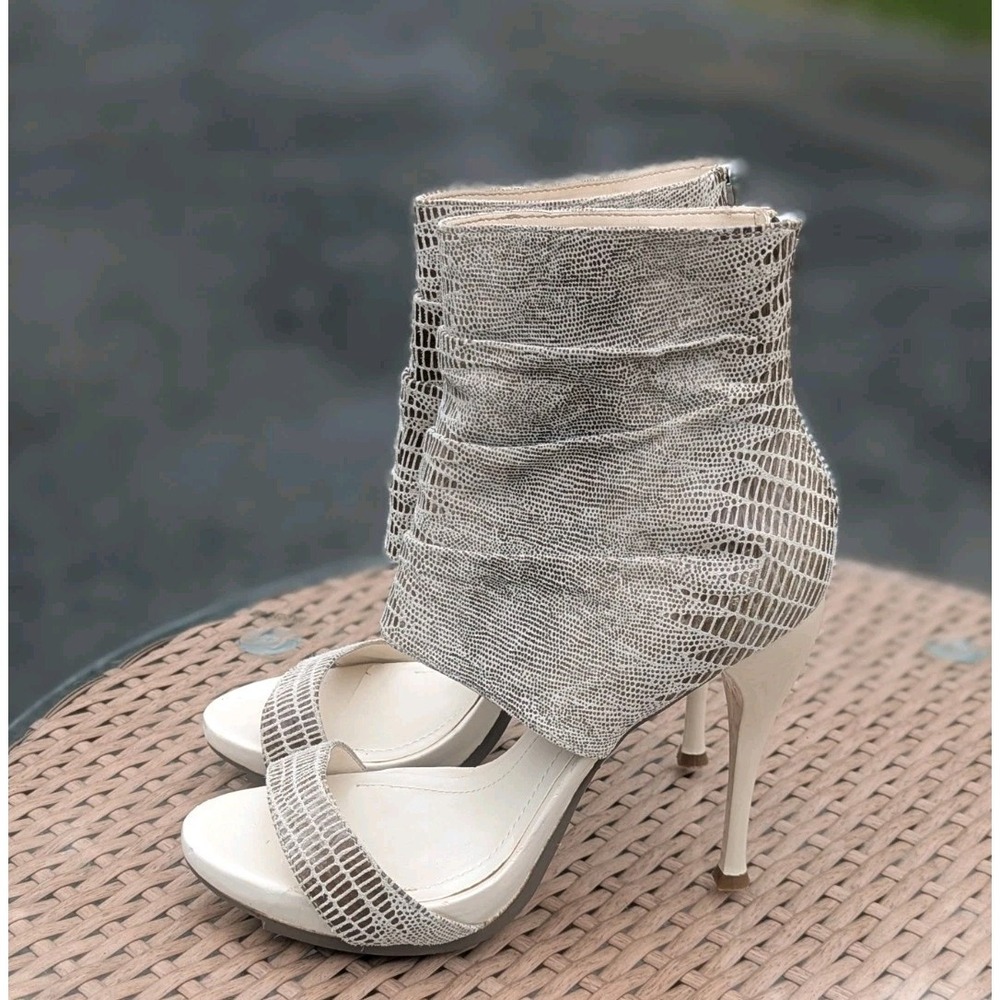 Y2K Snakeskin Strappy Stiletto Heels BCBG Leather Cutout Ankle Boots 6.5B Party